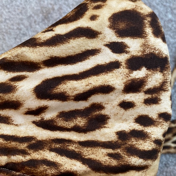 RARE Monday Swimwear St. Barths Bikini Top (Small) - Picture 11 of 15